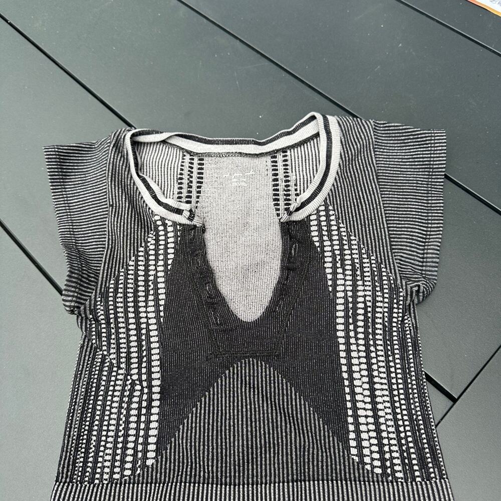 Out From Under Go For Gold Seamless Cropped Top